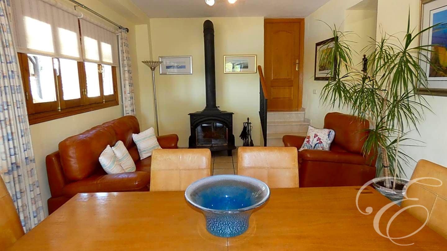 6 soveværelse Villa til salg i Iznajar med swimmingpool - € 545.000 (Ref: 7109379)