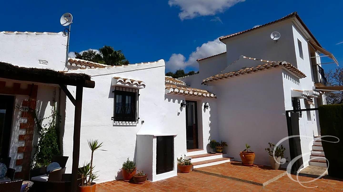 6 soveværelse Villa til salg i Iznajar med swimmingpool - € 545.000 (Ref: 7109379)