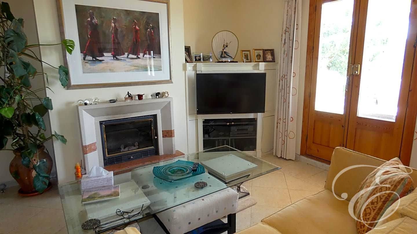 6 soveværelse Villa til salg i Iznajar med swimmingpool - € 545.000 (Ref: 7109379)