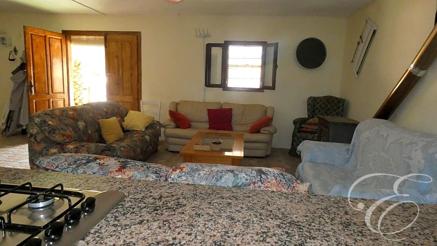 6 soverom Villa til salgs i Iznajar med svømmebasseng garasje - € 477 000 (Ref: 7133676)