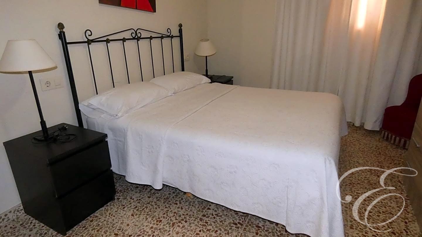 6 soverom Villa til salgs i Iznajar med svømmebasseng garasje - € 477 000 (Ref: 7133676)