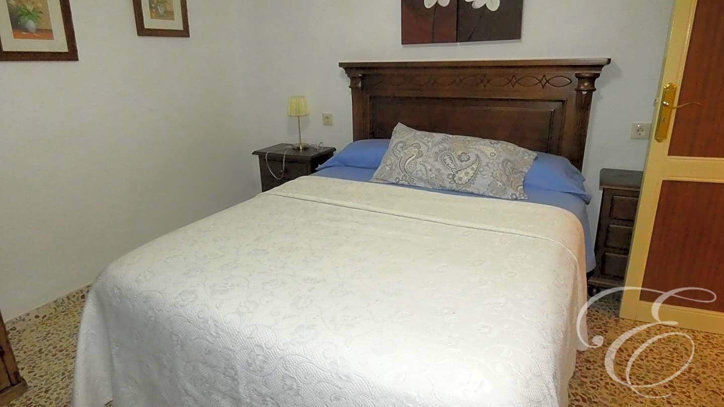 6 soverom Villa til salgs i Iznajar med svømmebasseng garasje - € 477 000 (Ref: 7133676)