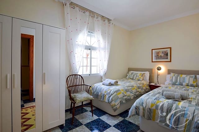 7 sypialnia Willa na sprzedaż w Viñuela z basenem garażem - 349 000 € (Ref: 7144594)