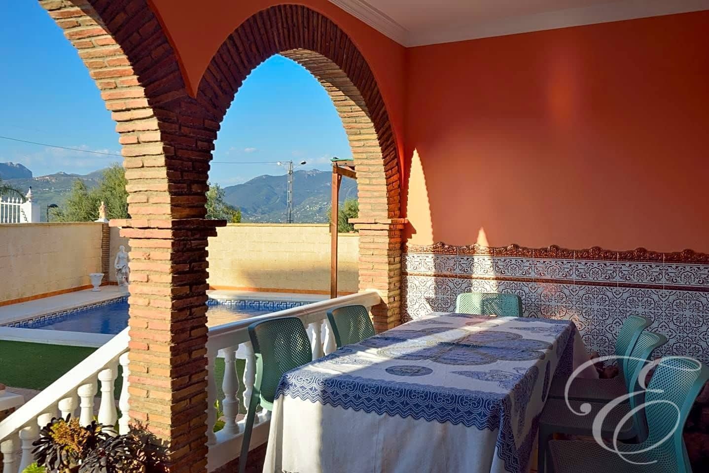 7 sypialnia Willa na sprzedaż w Vinuela z basenem garażem - 349 000 € (Ref: 7144594)