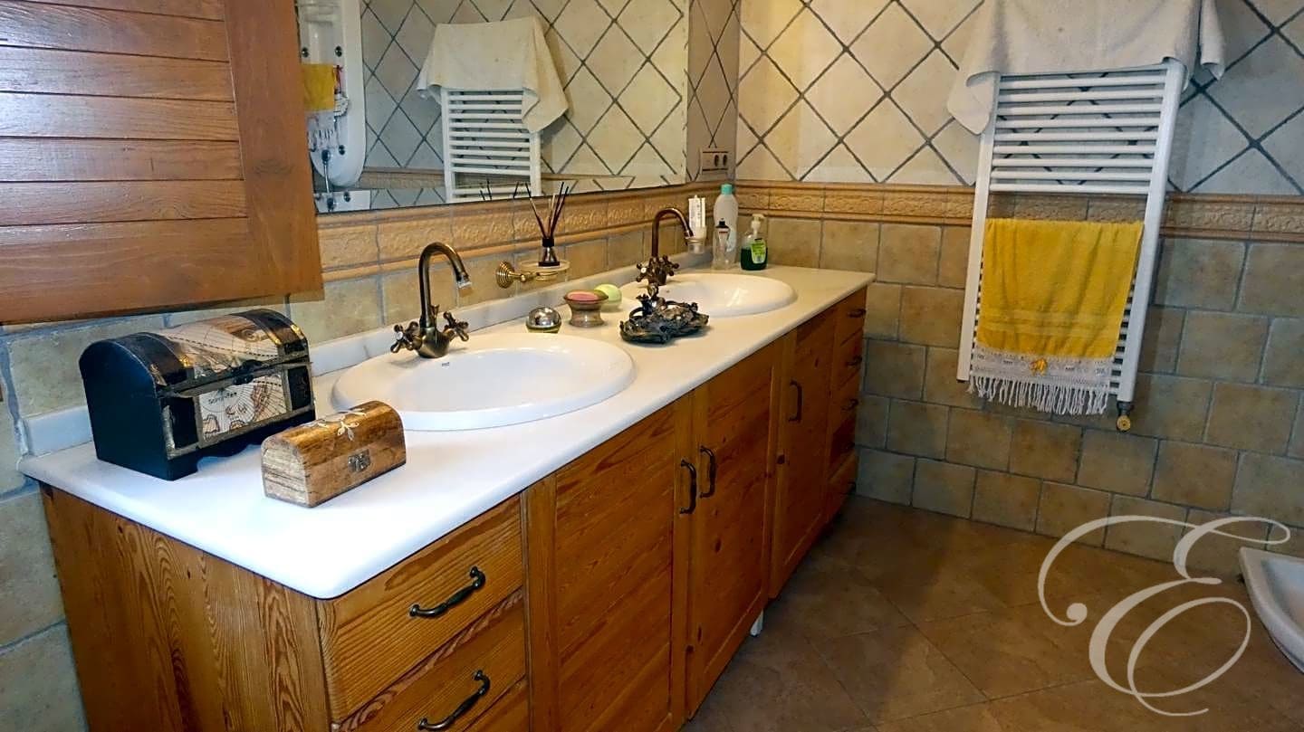 6 Zimmer Villa zu verkaufen in Loja mit Garage - 567.000 € (Ref: 7167663)