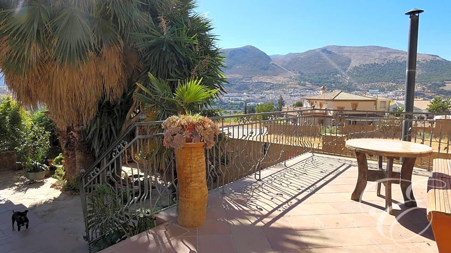 6 Zimmer Villa zu verkaufen in Loja mit Garage - 567.000 € (Ref: 7167663)