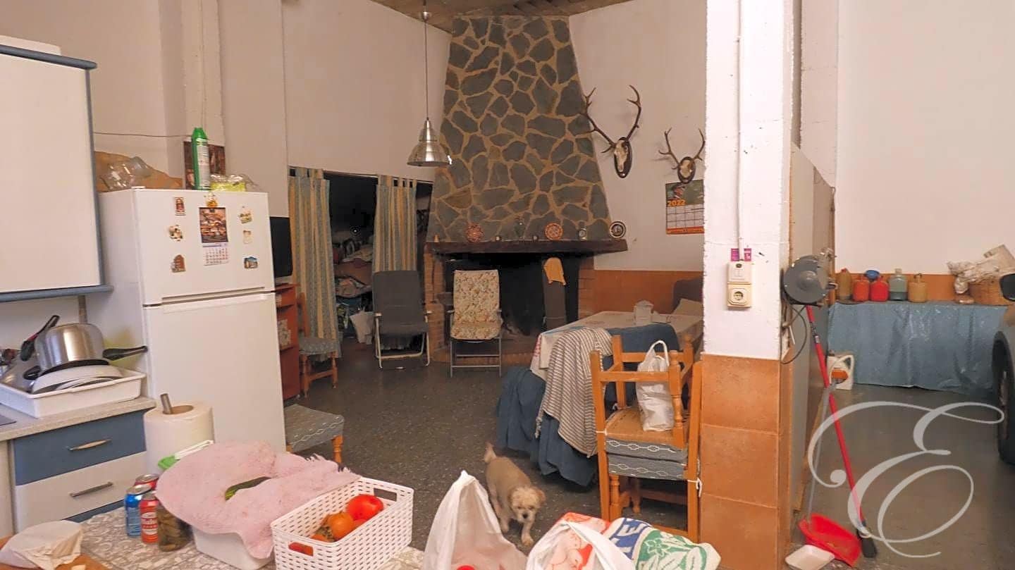 4 soveværelse Finca/Landehus til salg i Loja med garage - € 135.000 (Ref: 7170986)