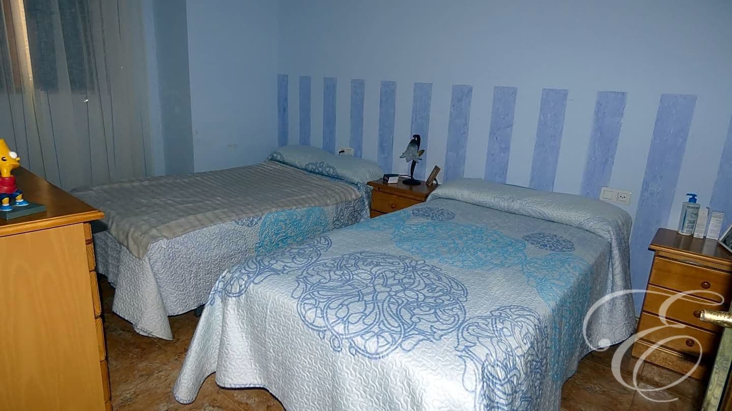 4 soveværelse Finca/Landehus til salg i Loja med garage - € 135.000 (Ref: 7170986)