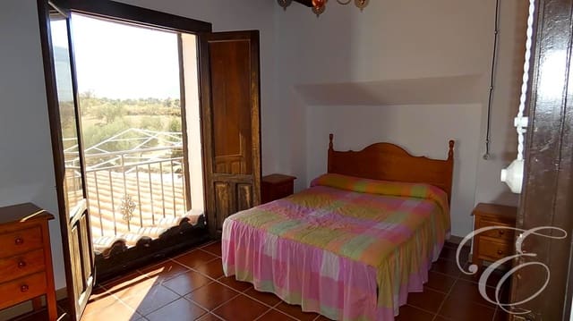 4 slaapkamer Finca/Landhuis te koop in Loja met zwembad - € 400.000 (Ref: 7170987)