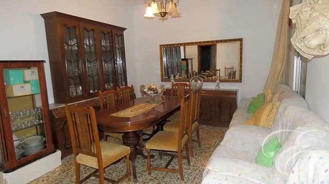 14 sypialnia Willa na sprzedaż w Centro Internacional, Torrox - 550 000 € (Ref: 7182125)