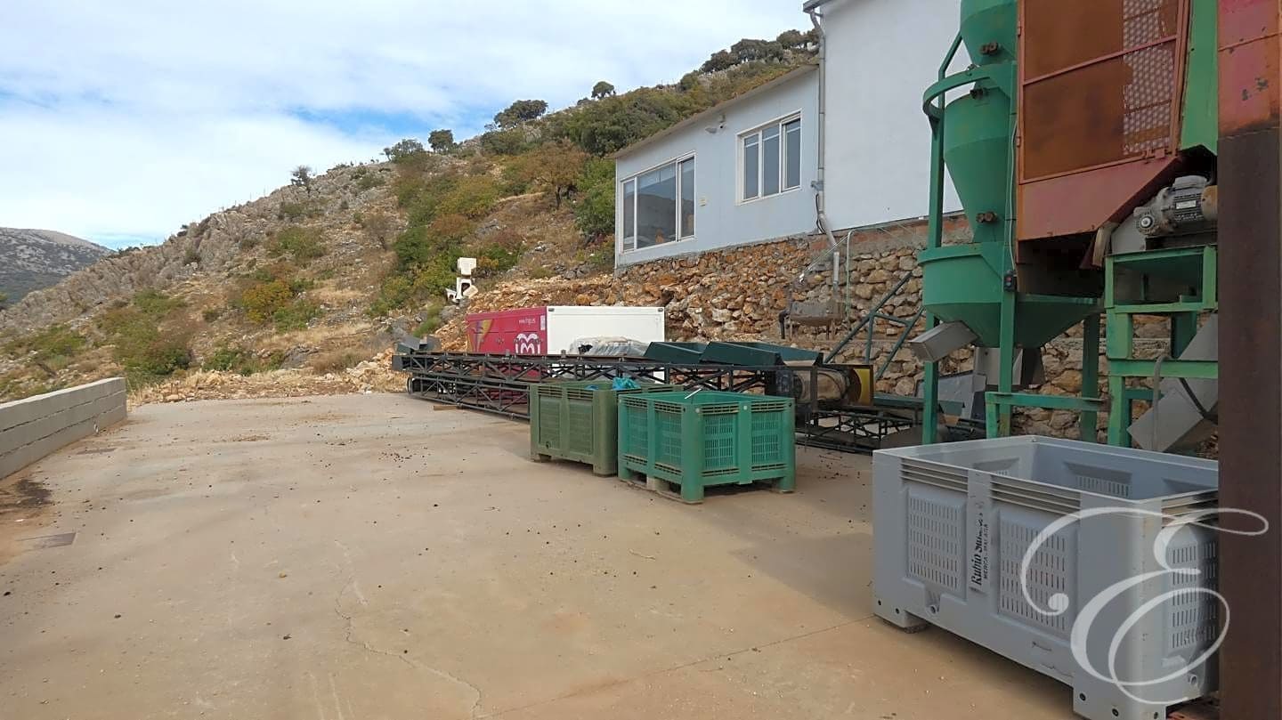 2 soveværelse Finca/Landehus til salg i Alfarnatejo - € 574.900 (Ref: 7188143)