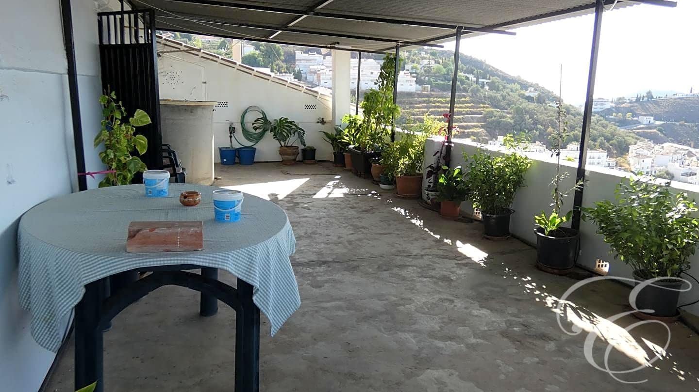 5 soveværelse Villa til salg i Competa med garage - € 148.500 (Ref: 7225273)