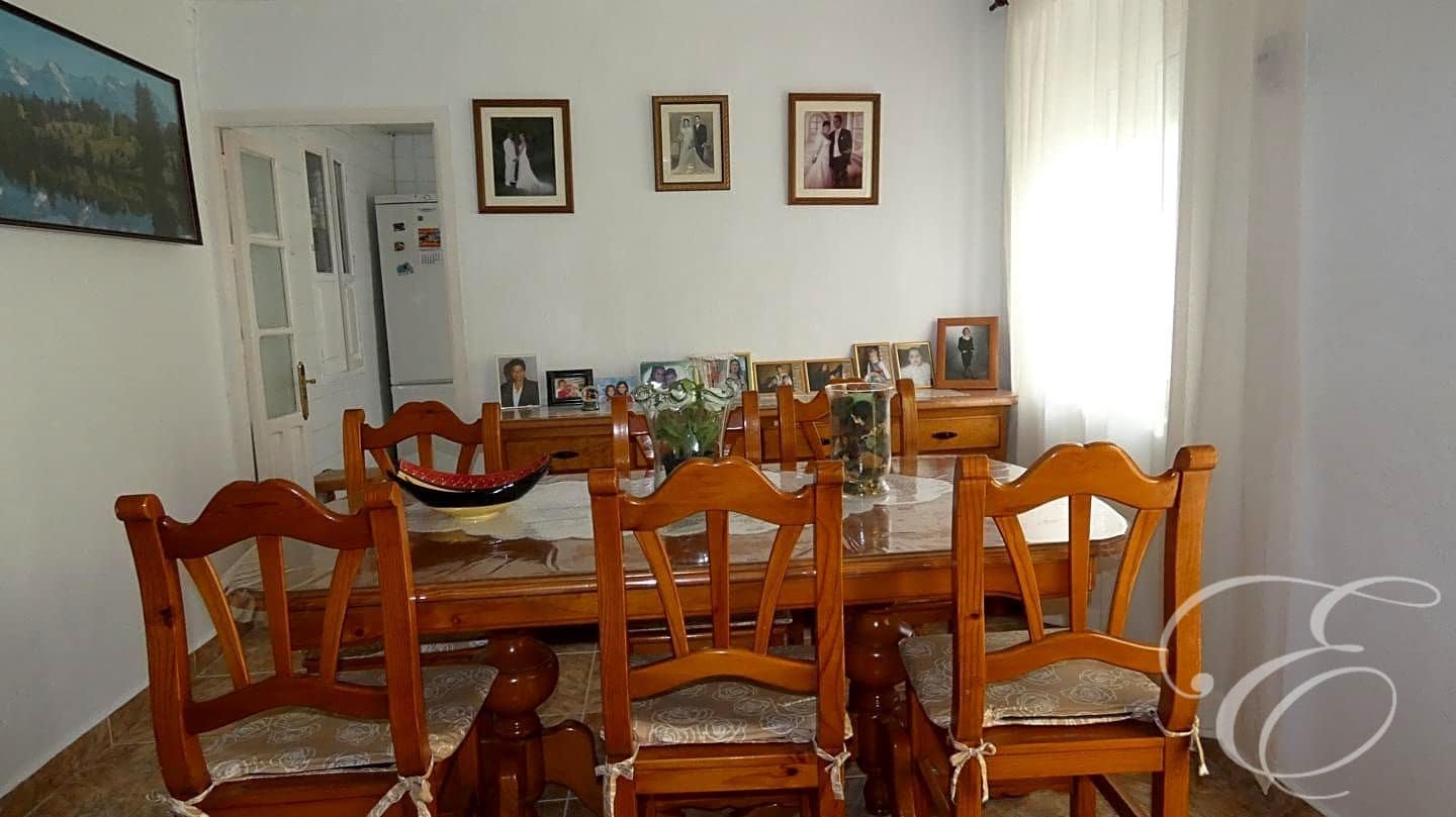 5 soveværelse Villa til salg i Competa med garage - € 148.500 (Ref: 7225273)