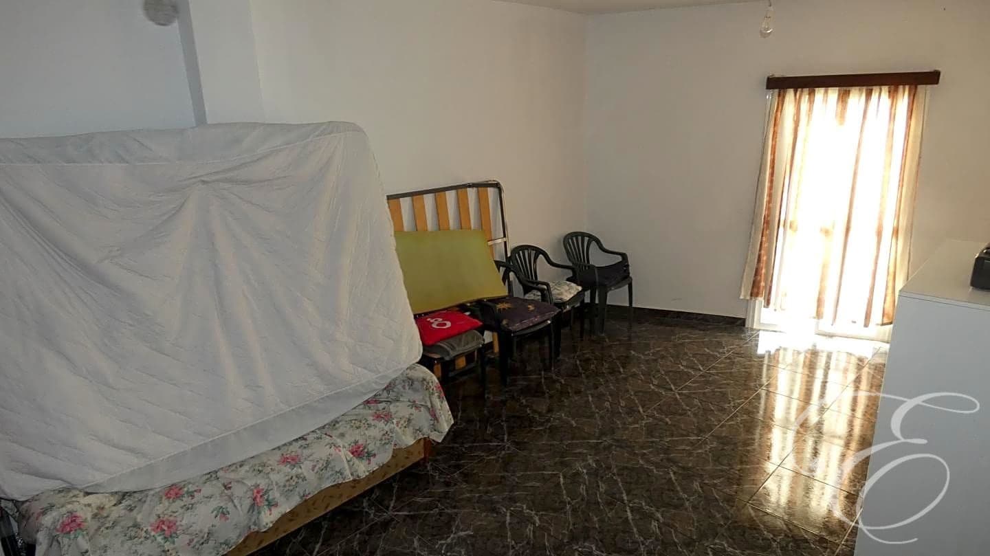 5 soveværelse Villa til salg i Competa med garage - € 148.500 (Ref: 7225273)