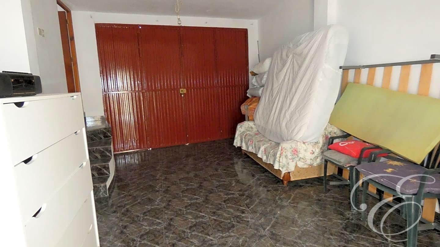 5 soveværelse Villa til salg i Competa med garage - € 148.500 (Ref: 7225273)