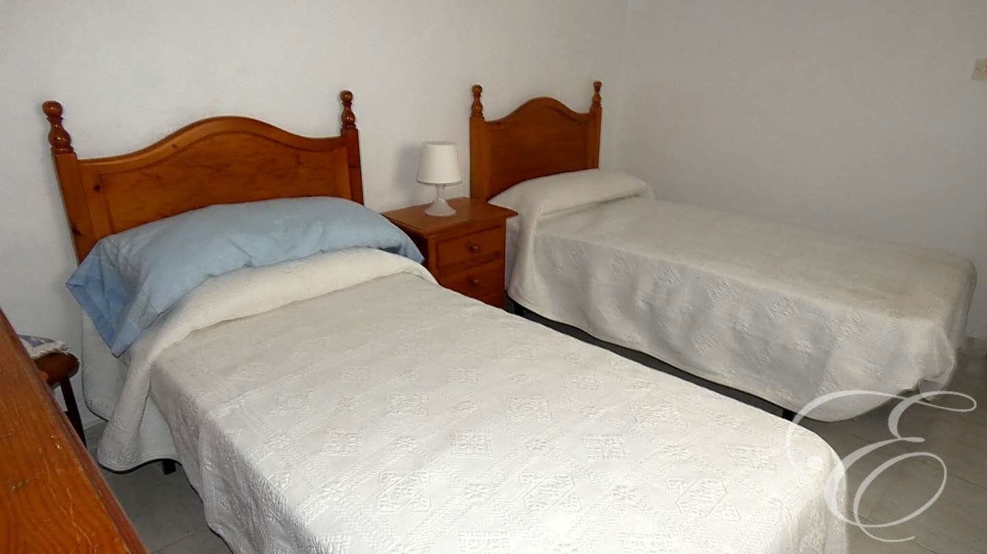 5 soveværelse Villa til salg i Competa med garage - € 148.500 (Ref: 7225273)