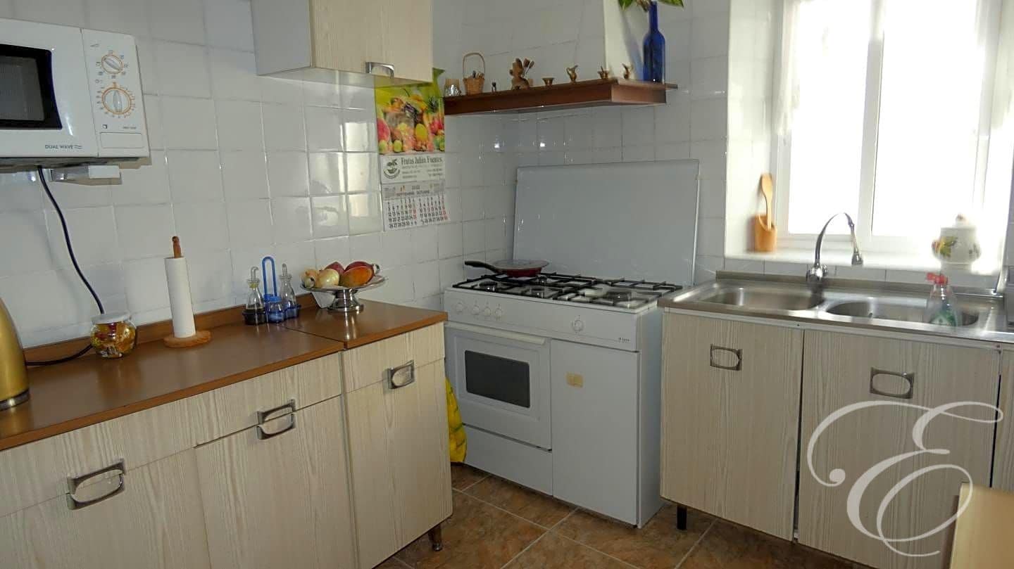 5 soveværelse Villa til salg i Competa med garage - € 148.500 (Ref: 7225273)