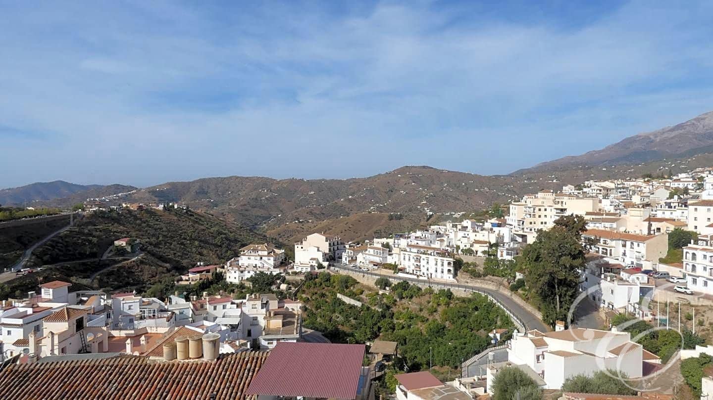 3 slaapkamer Villa te koop in Competa - € 155.000 (Ref: 7235453)