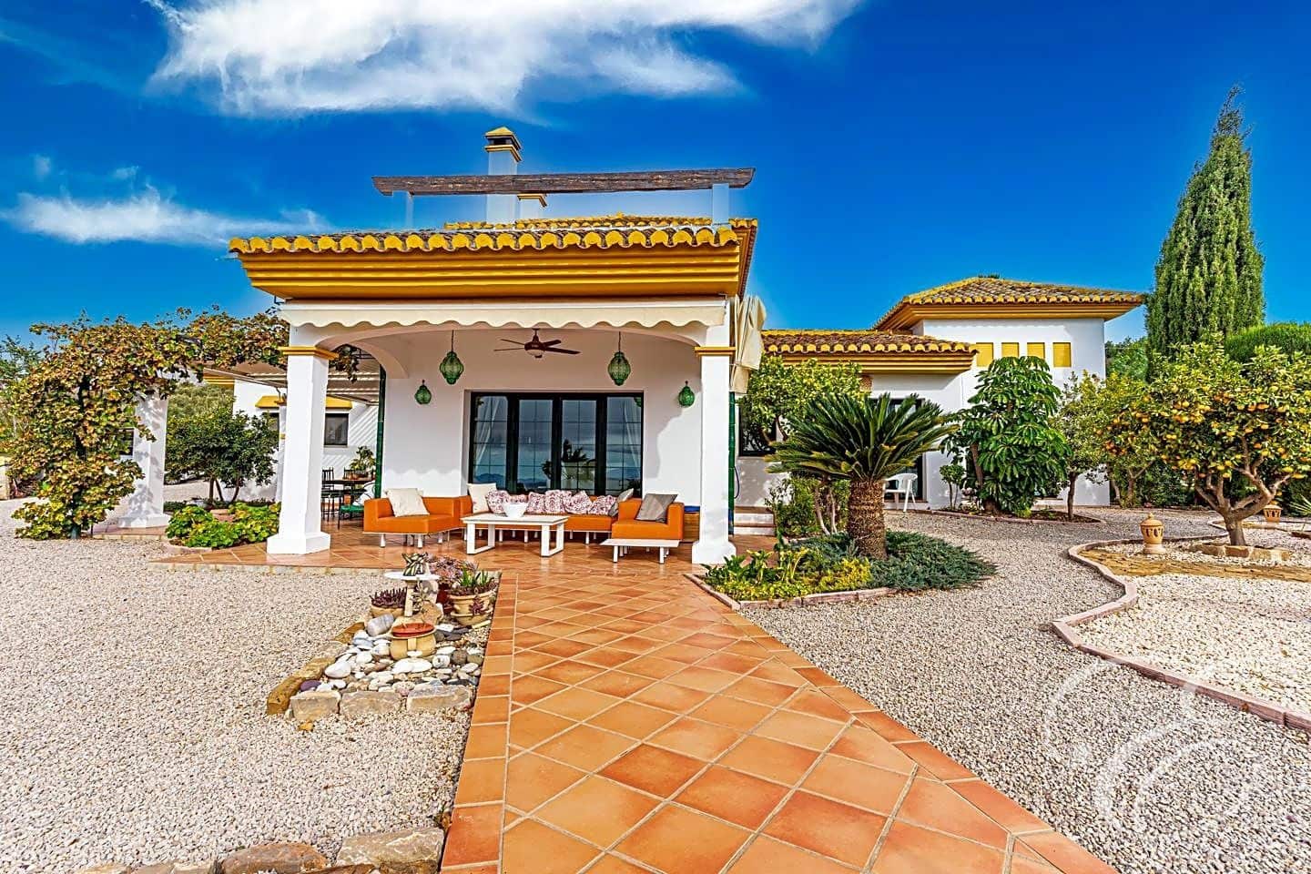 4 bedroom Villa for sale in Villanueva de la Concepcion with pool garage - € 1,690,000 (Ref: 7260201)