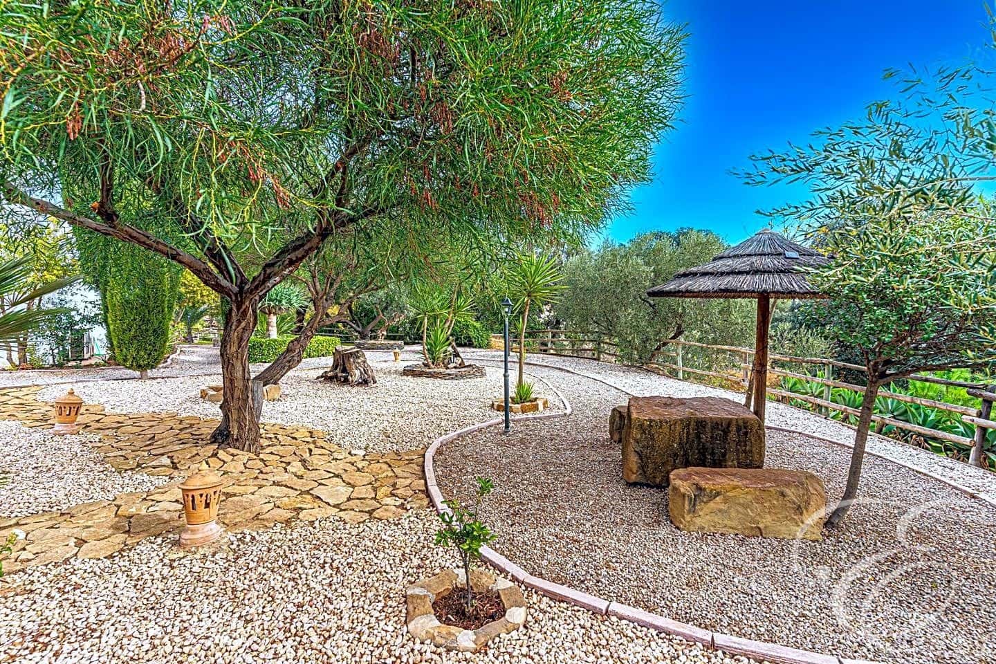 4 bedroom Villa for sale in Villanueva de la Concepcion with pool garage - € 1,690,000 (Ref: 7260201)