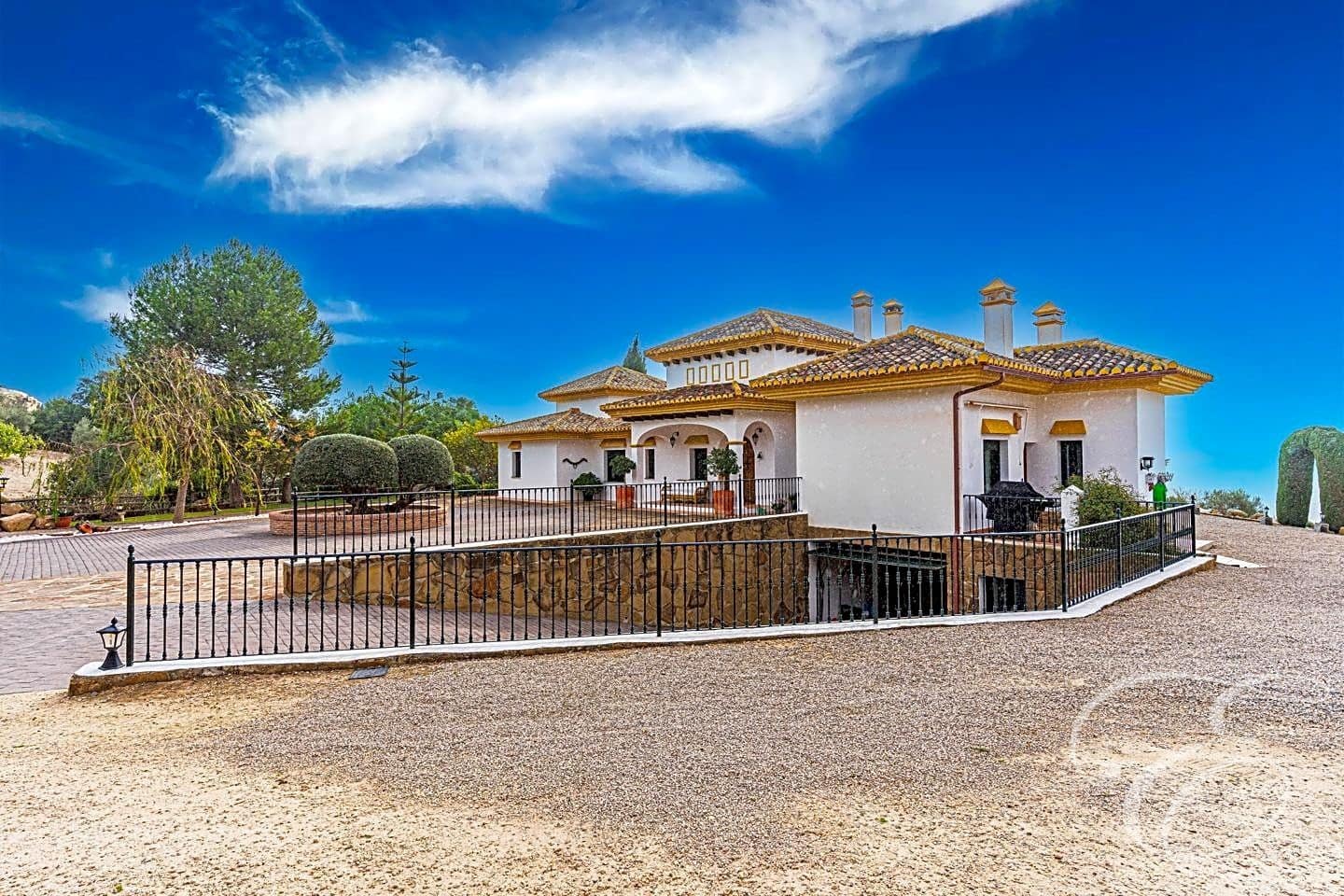 4 bedroom Villa for sale in Villanueva de la Concepcion with pool garage - € 1,690,000 (Ref: 7260201)