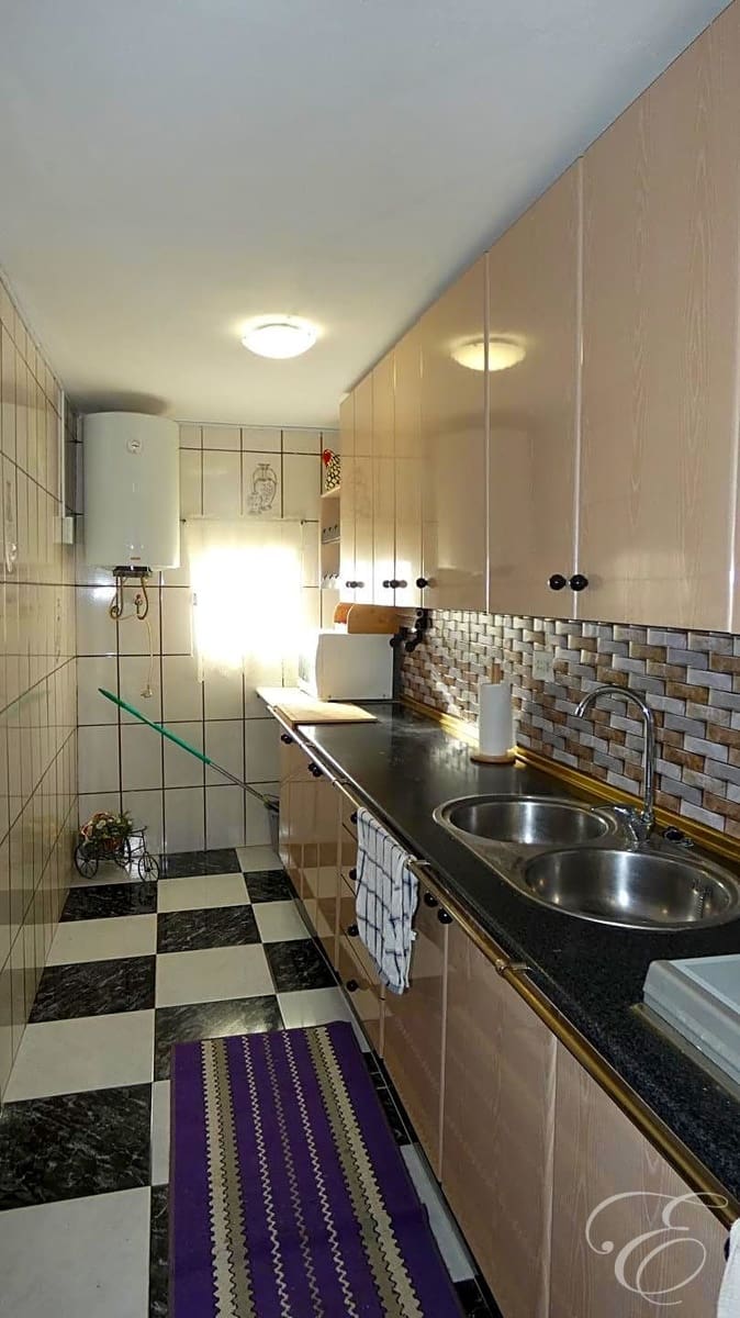 5 bedroom Finca/Country House for sale in Moraleda de Zafayona with pool - € 268,000 (Ref: 7371214)