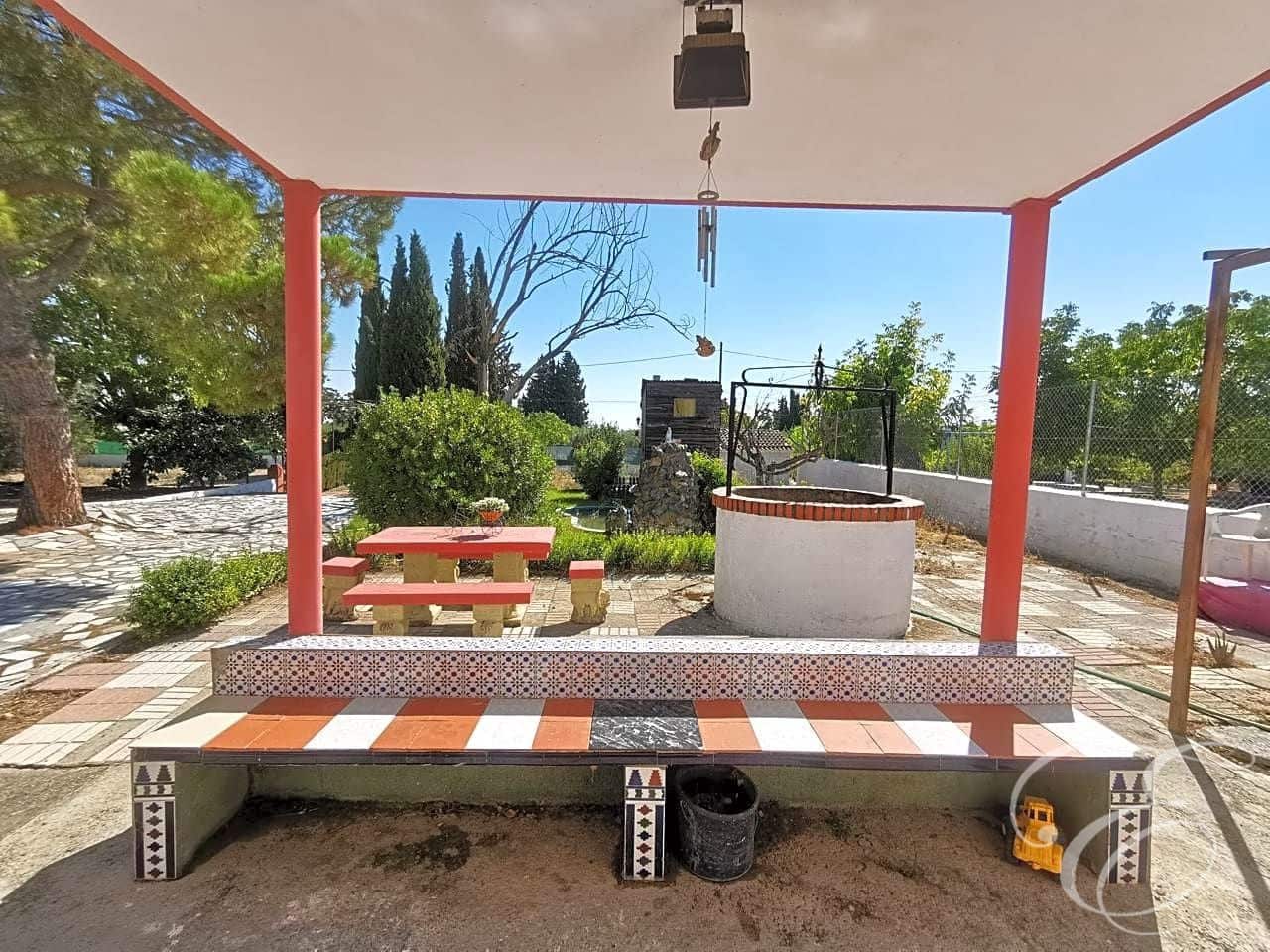 5 bedroom Finca/Country House for sale in Moraleda de Zafayona with pool - € 268,000 (Ref: 7371214)