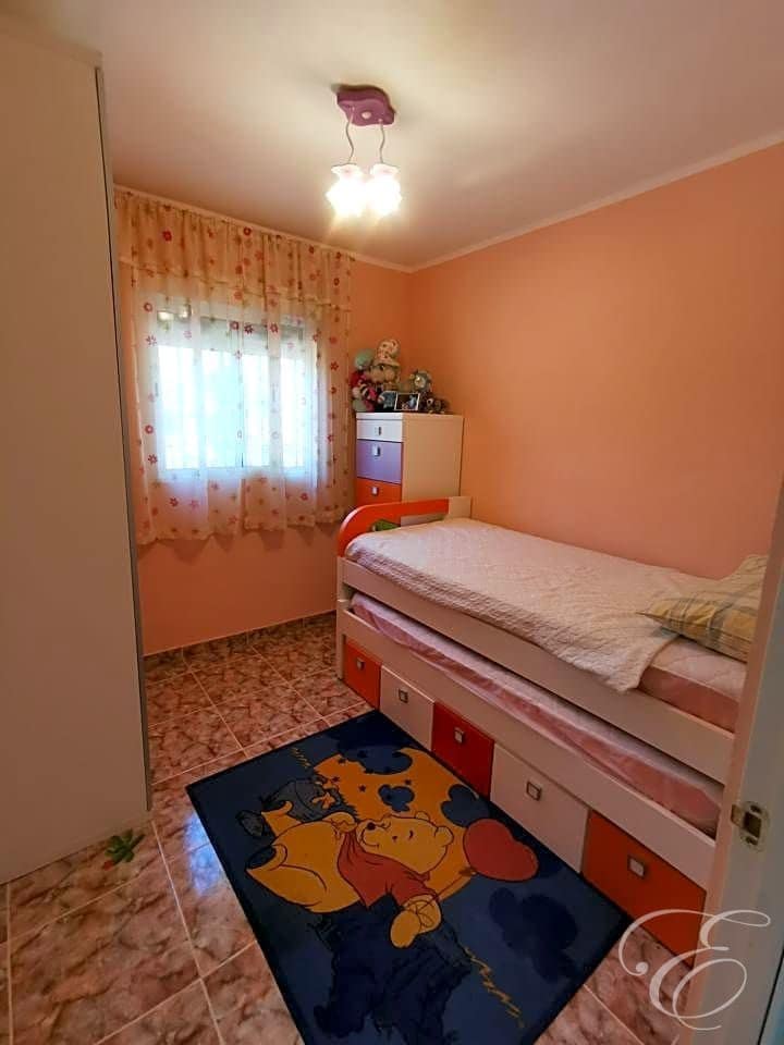 5 bedroom Finca/Country House for sale in Moraleda de Zafayona with pool - € 268,000 (Ref: 7371214)