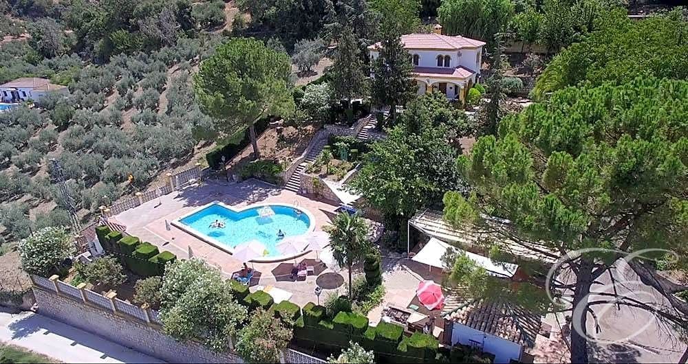 4 soveværelse Villa til salg i Carcabuey med swimmingpool garage - € 450.000 (Ref: 7433128)