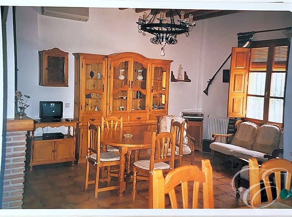 4 soveværelse Villa til salg i Carcabuey med swimmingpool garage - € 450.000 (Ref: 7433128)