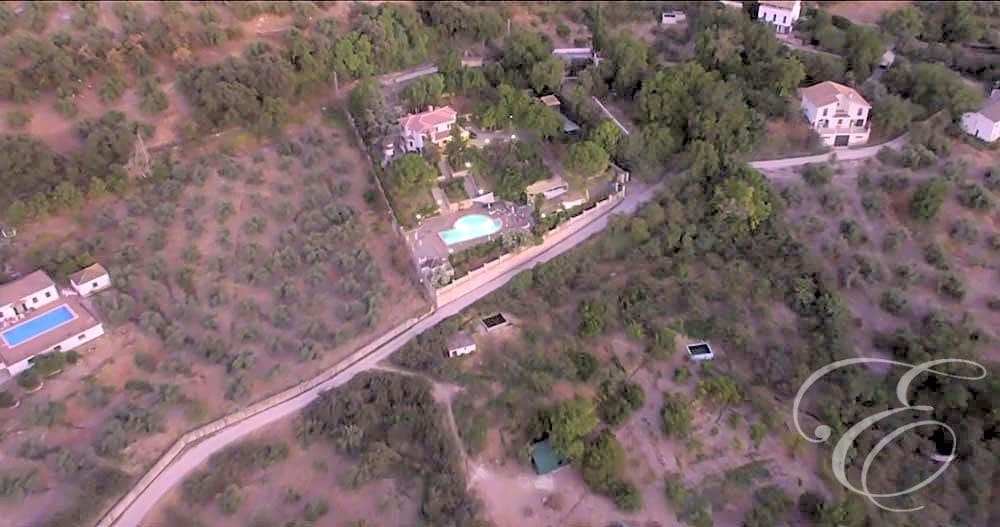 4 soveværelse Villa til salg i Carcabuey med swimmingpool garage - € 450.000 (Ref: 7433128)