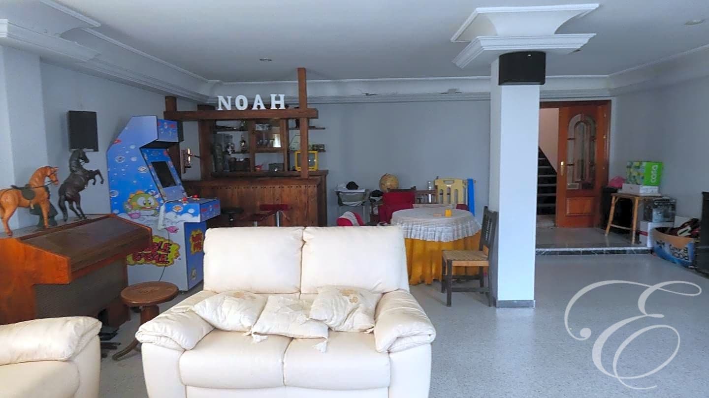 7 soveværelse Villa til salg i Padul med swimmingpool garage - € 350.000 (Ref: 7461299)