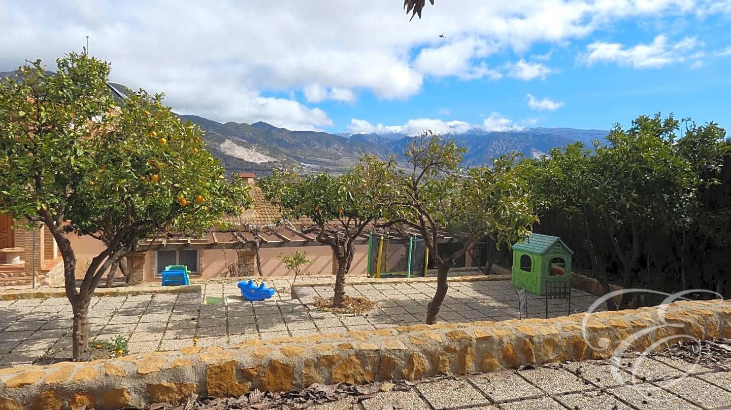 7 soveværelse Villa til salg i Padul med swimmingpool garage - € 350.000 (Ref: 7461299)