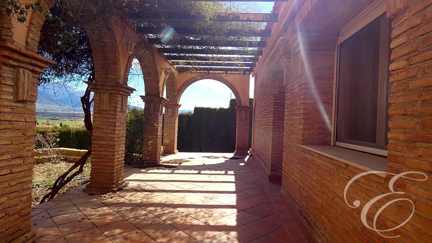 7 soveværelse Villa til salg i Padul med swimmingpool garage - € 350.000 (Ref: 7461299)