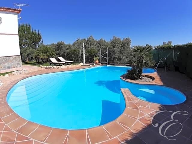 4 chambre Finca/Maison de Campagne à vendre à Villanueva de la Concepcion avec piscine garage - 478 000 € (Ref: 7485627)