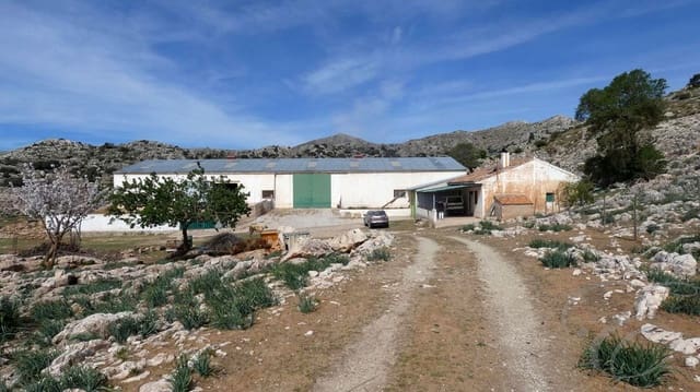 2 sovrum Finca/Hus på landet till salu i Zafarraya med garage - 360 000 € (Ref: 7528371)