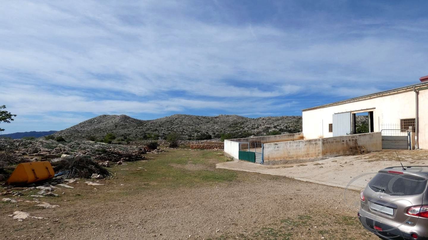 2 soveværelse Finca/Landehus til salg i Zafarraya med garage - € 360.000 (Ref: 7528371)