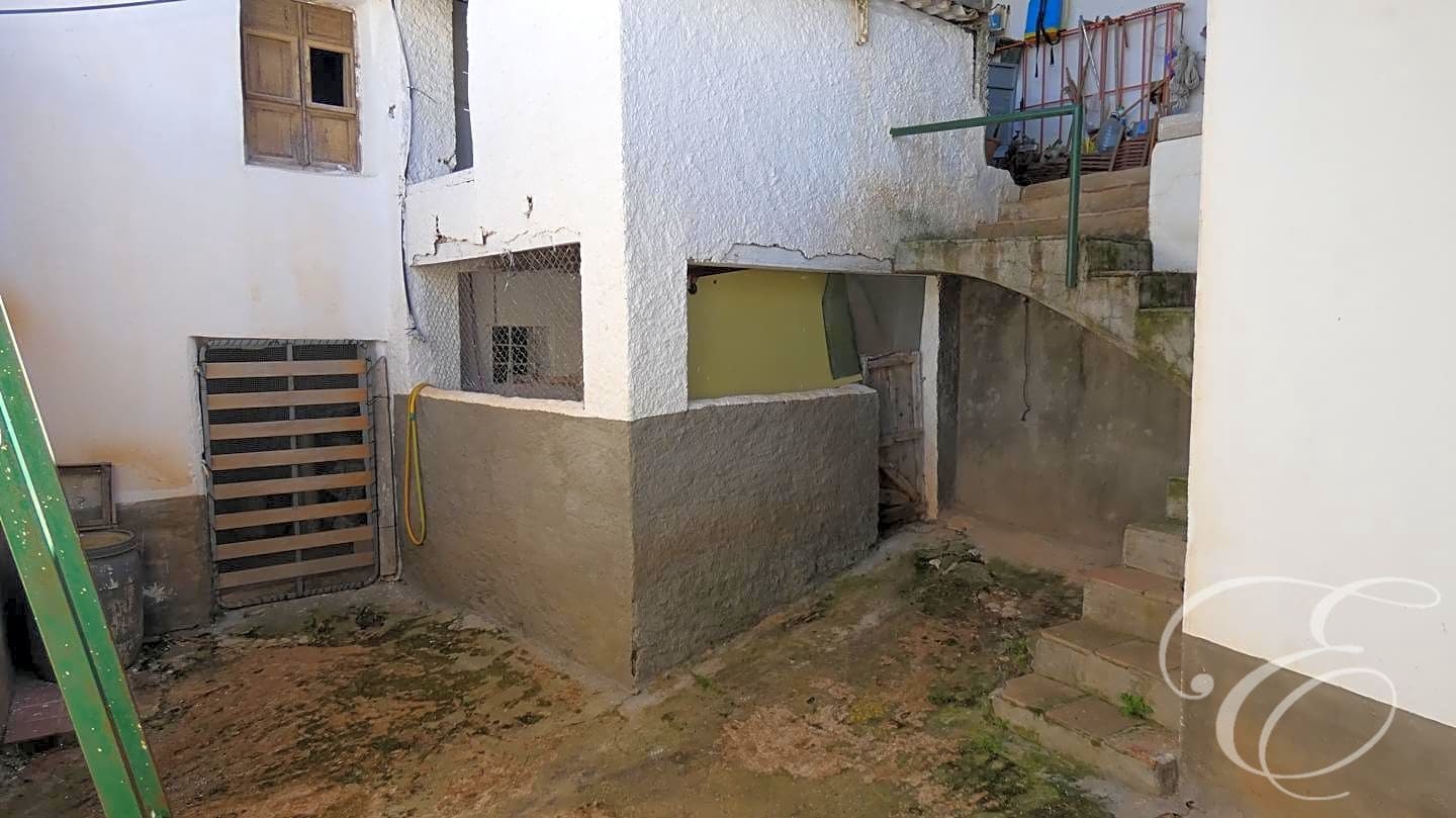 8 soveværelse Villa til salg i Colmenar med garage - € 188.700 (Ref: 7537312)