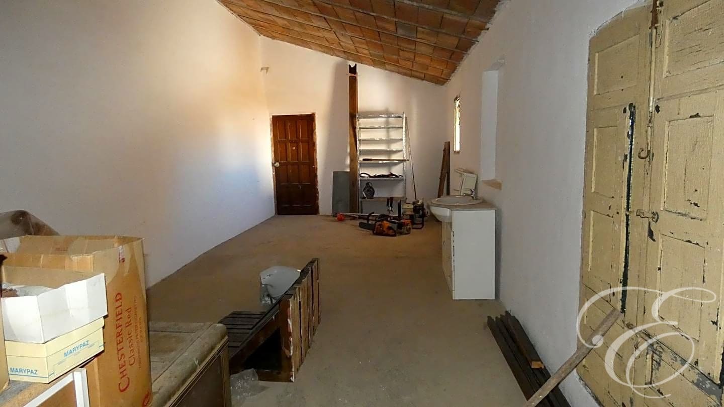 8 soveværelse Villa til salg i Colmenar med garage - € 188.700 (Ref: 7537312)