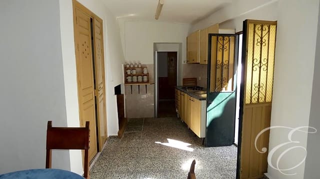 8 soveværelse Villa til salg i Colmenar med garage - € 188.700 (Ref: 7537312)