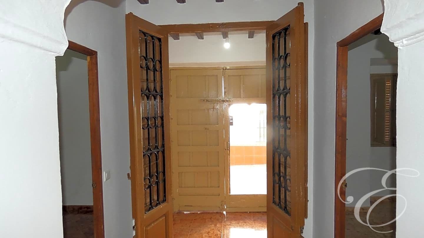 8 soveværelse Villa til salg i Colmenar med garage - € 188.700 (Ref: 7537312)