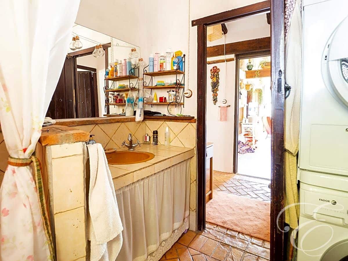 5 soveværelse Finca/Landehus til salg i Alhama de Granada med swimmingpool garage - € 2.500.000 (Ref: 7617580)