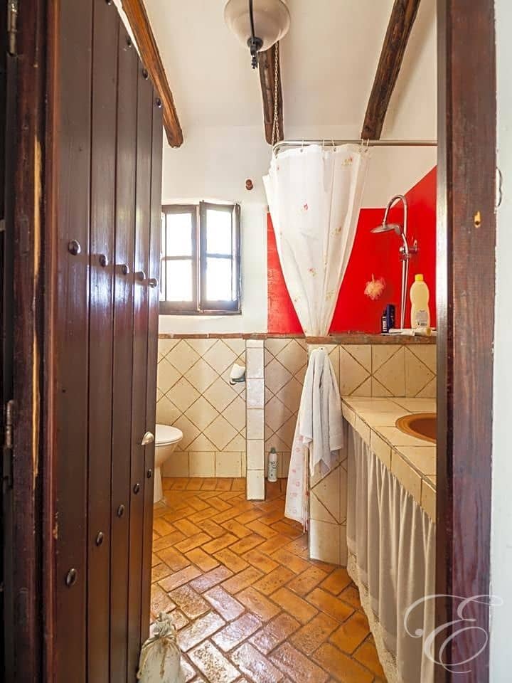 5 soveværelse Finca/Landehus til salg i Alhama de Granada med swimmingpool garage - € 2.500.000 (Ref: 7617580)