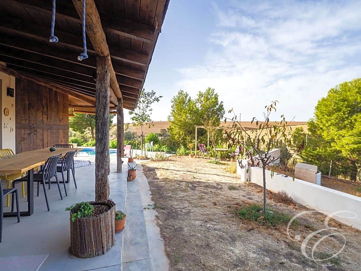 5 soveværelse Finca/Landehus til salg i Alhama de Granada med swimmingpool garage - € 2.500.000 (Ref: 7617580)