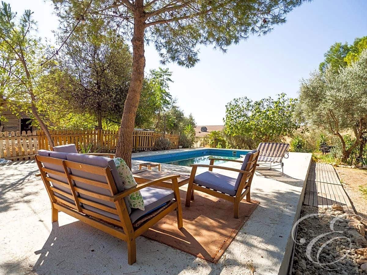 5 soveværelse Finca/Landehus til salg i Alhama de Granada med swimmingpool garage - € 2.500.000 (Ref: 7617580)