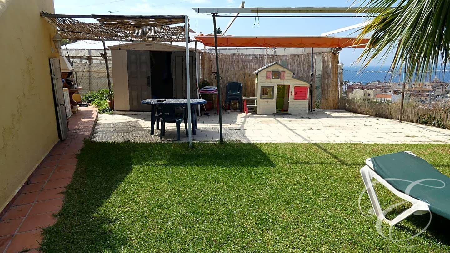 3 soverom Villa til salgs i Caleta de Velez med svømmebasseng garasje - € 380 000 (Ref: 7659704)