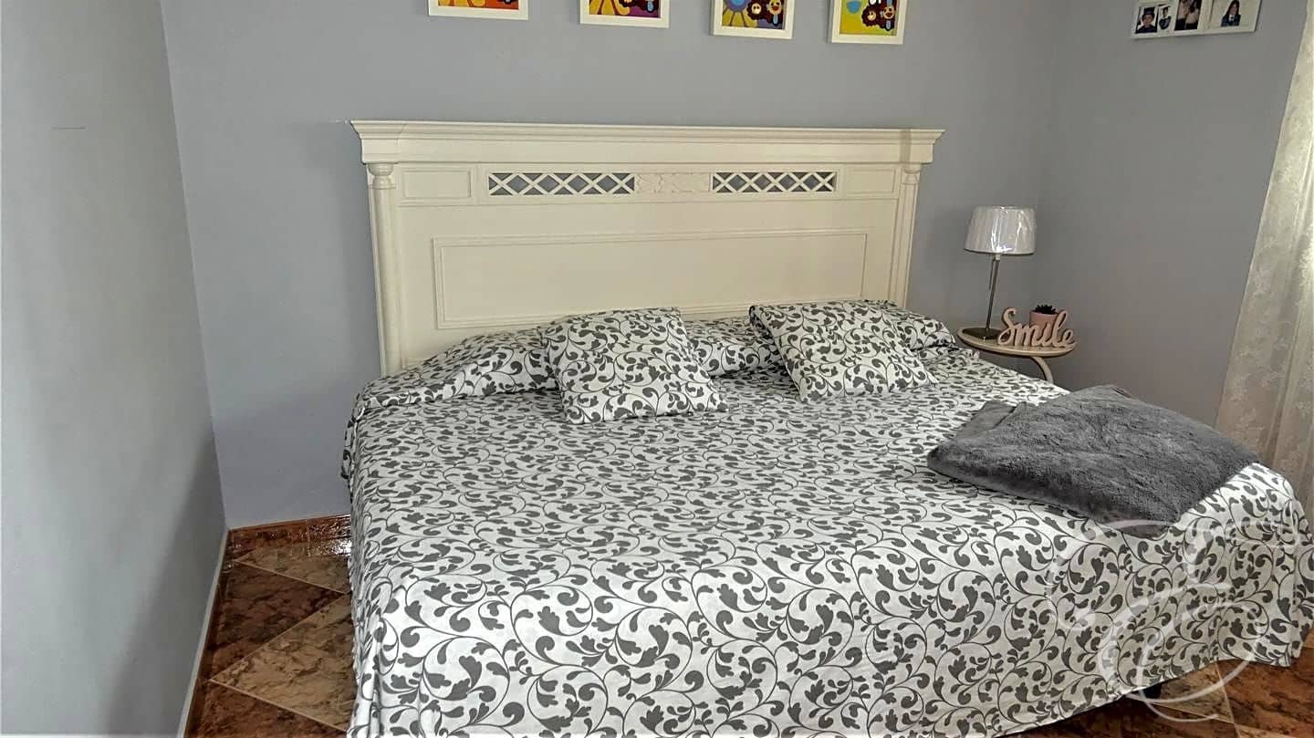 3 soverom Villa til salgs i Caleta de Velez med svømmebasseng garasje - € 380 000 (Ref: 7659704)