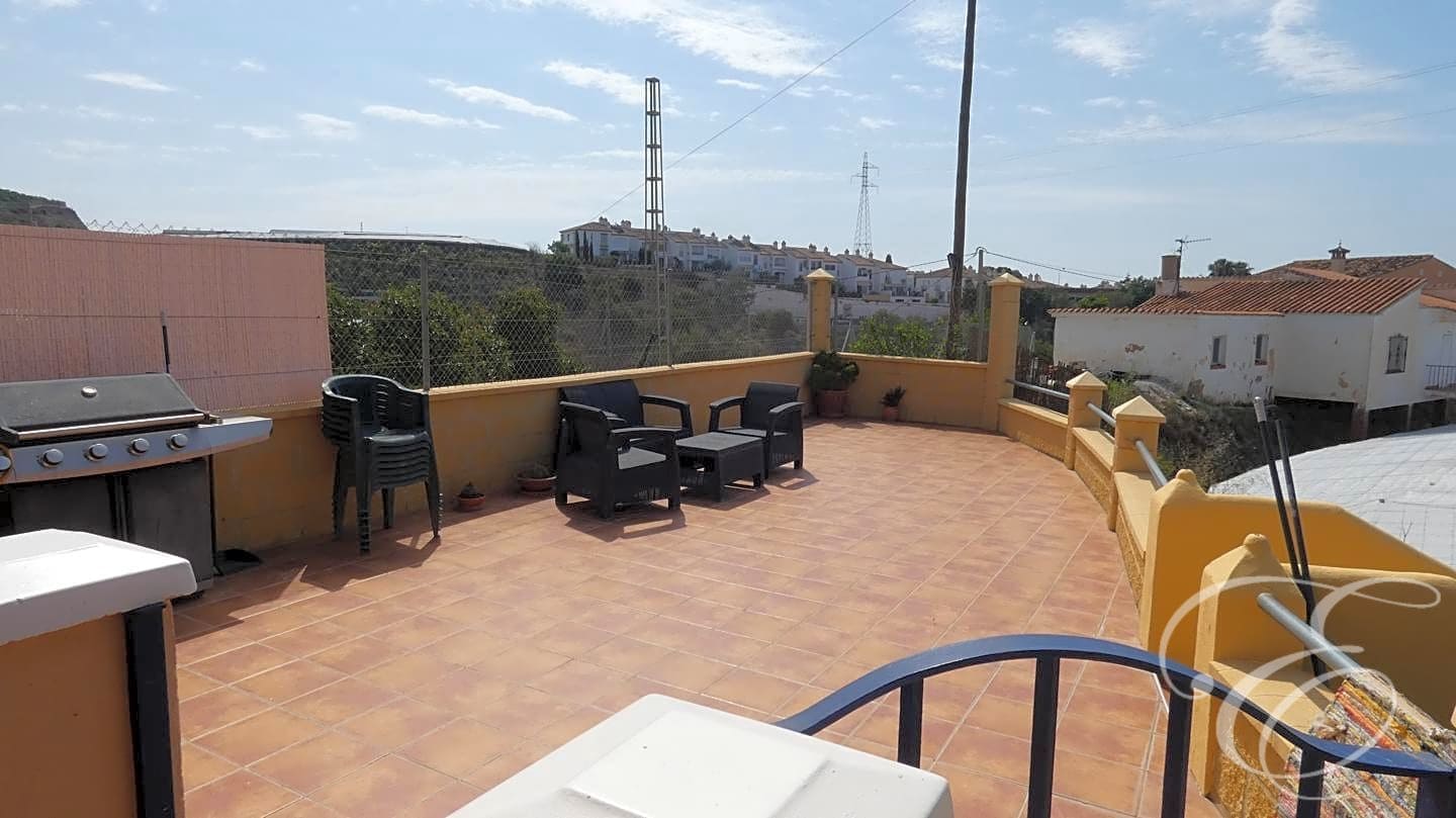 3 soverom Villa til salgs i Caleta de Velez med svømmebasseng garasje - € 380 000 (Ref: 7659704)