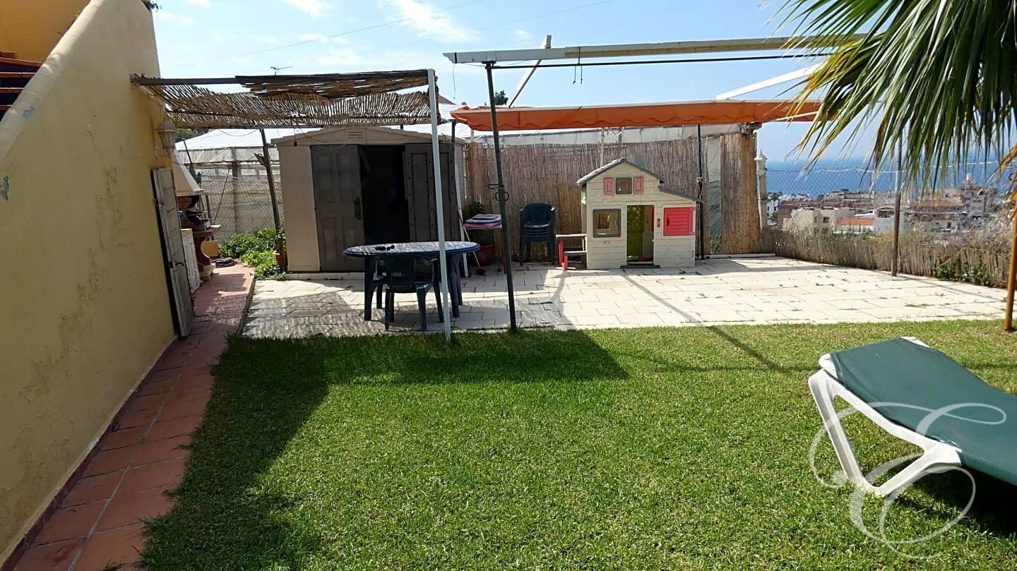 3 soverom Villa til salgs i Caleta de Velez med svømmebasseng garasje - € 380 000 (Ref: 7659704)