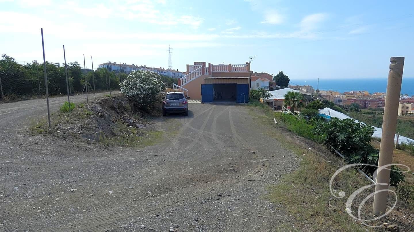 3 soverom Villa til salgs i Caleta de Velez med svømmebasseng garasje - € 380 000 (Ref: 7659704)